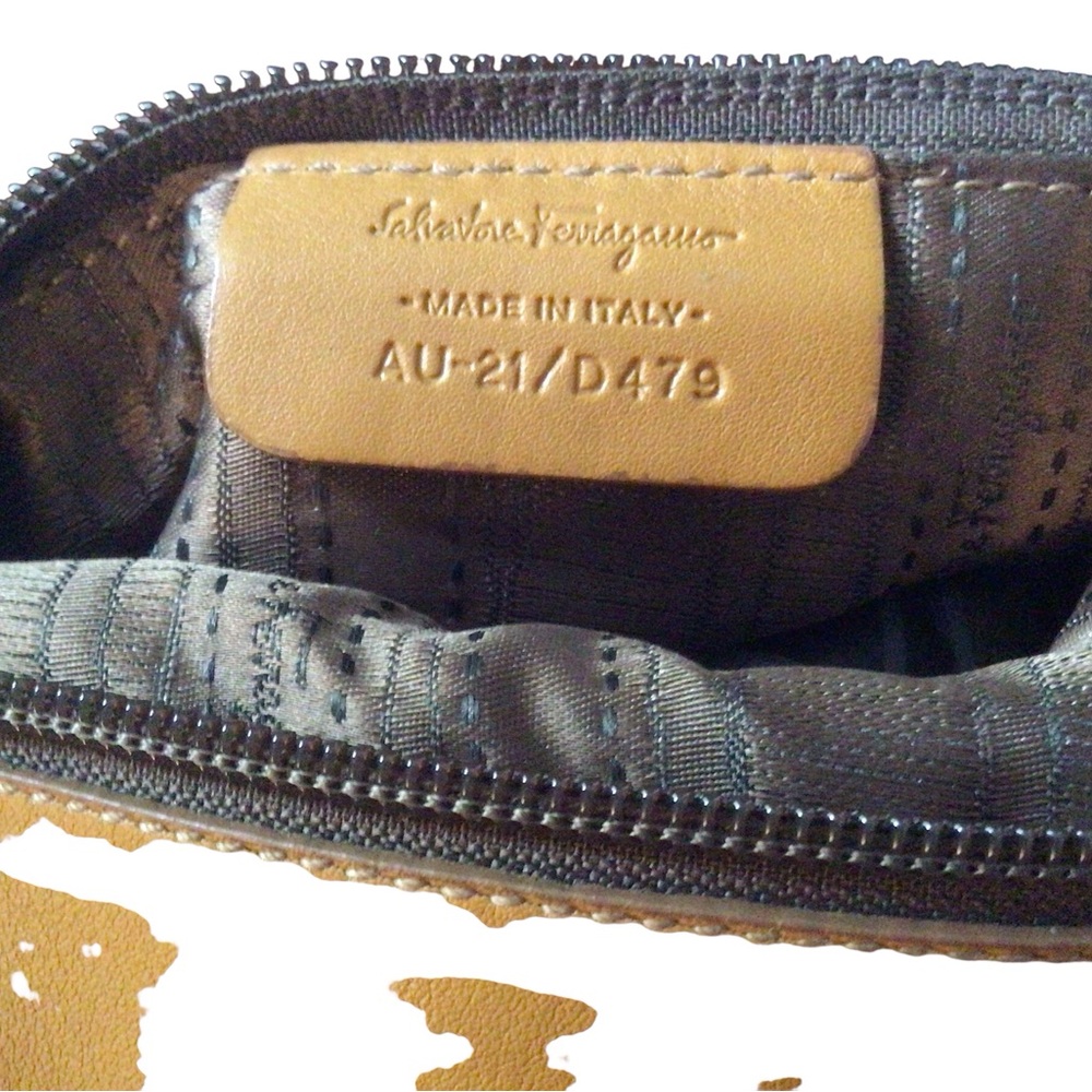 🥳🥳🥳HP 🎉🎉🎉SALVATORE FERRAGAMO Gancini Shoulder Bag Brown Leather AU-21/D479 - Picture 2 of 11